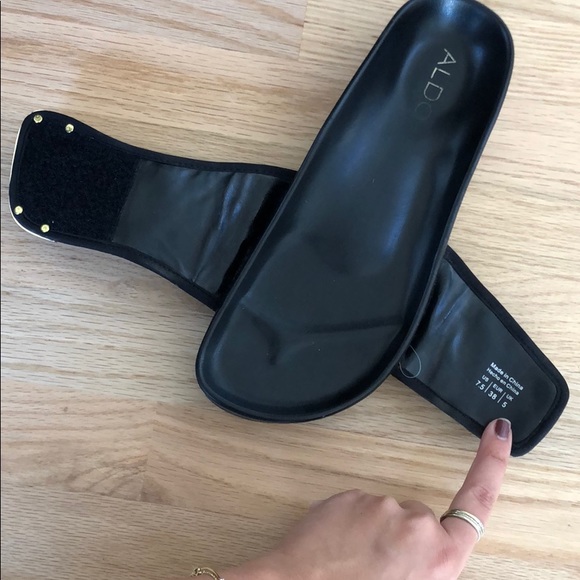 Aldo Slides With Gold Details - Picture 3 of 5